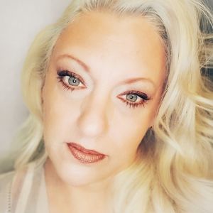 Meet your Posher, Kari